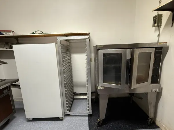 Kitchen refrigeration and cooking equipment