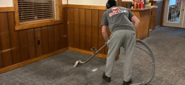 Carpet extraction in a restaurant dining room
